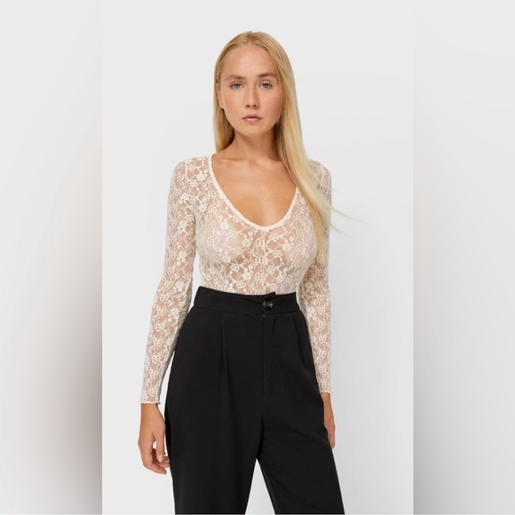 NWT Stradivarius lace long sleeve bodysuit - Picture 2 of 13
